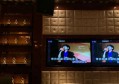 杭州临安区龙岗镇附近酒吧招聘女服务员,有学历要求吗？